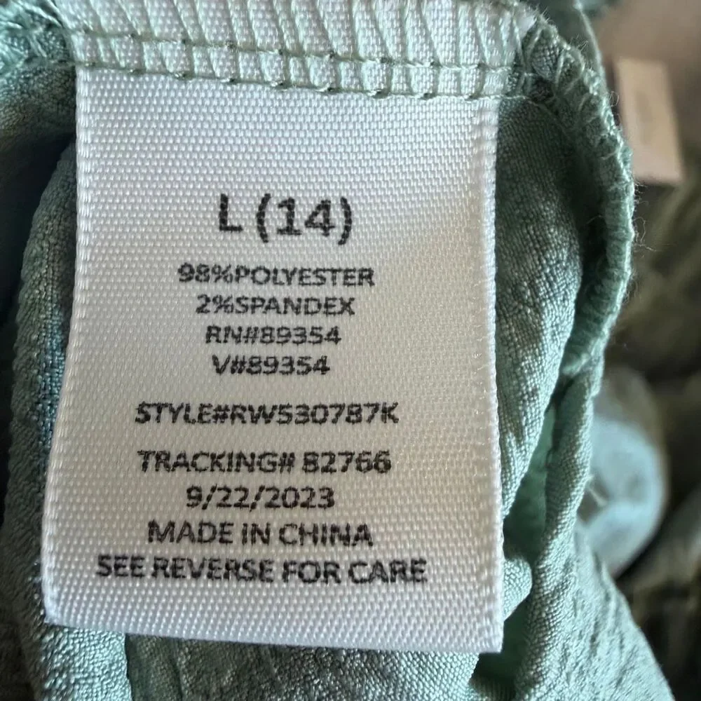 No comment girls light green dress size 14(L)